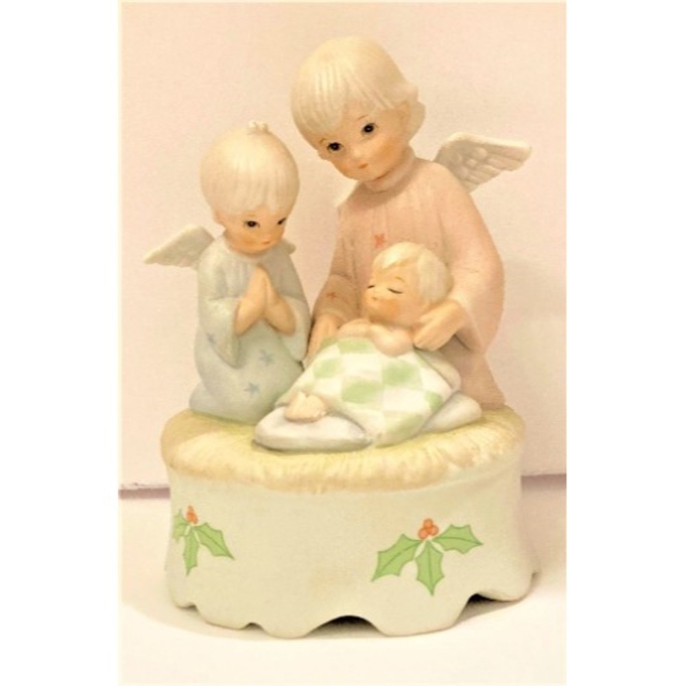 Lefton Christmas Music Box 03552 Angels W/ Baby Plays Silent Night Works Signed